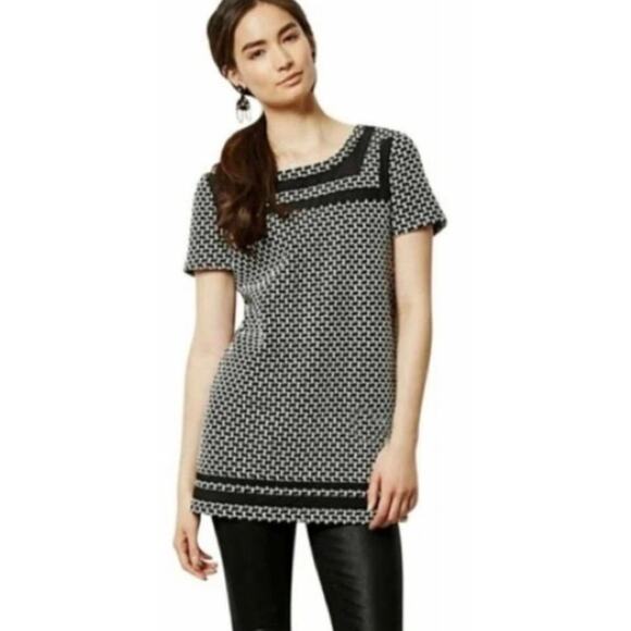 Anthropologie Tops - NWT ANTHROPOLOGIE POSTMARK Black and White Basketweave Knit Tunic